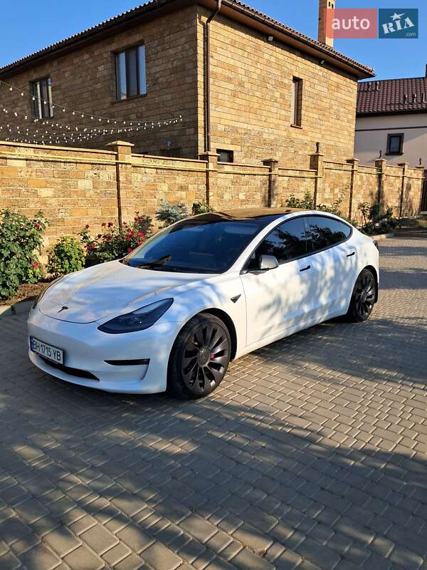 Tesla Model 3 2022