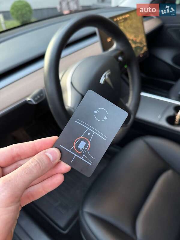 Седан Tesla Model 3 2021 в Стрые
