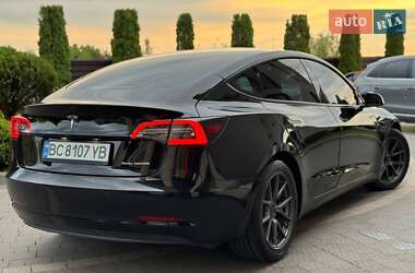 Седан Tesla Model 3 2021 в 