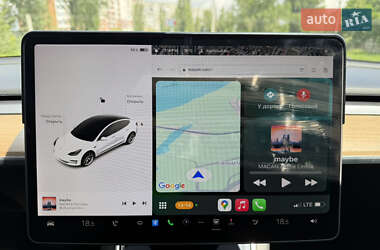 Седан Tesla Model 3 2020 в 
