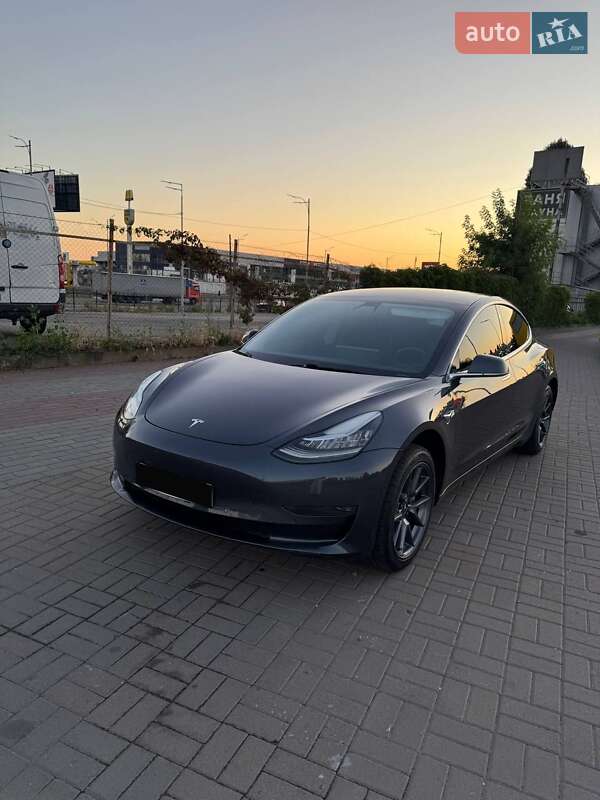 Tesla Model 3 2019 Tesla Model 3 2019