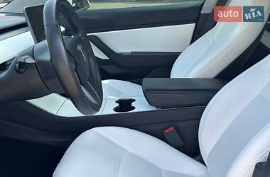 Седан Tesla Model 3 2019 в 