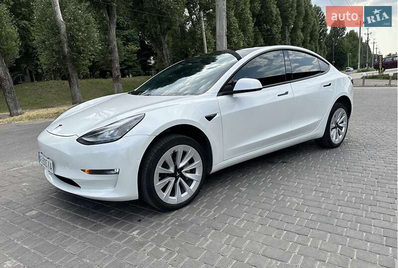 Седан Tesla Model 3 2021 в Каменском