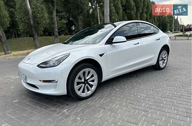 Седан Tesla Model 3 2021 в 