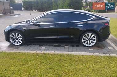 Седан Tesla Model 3 2019 в 