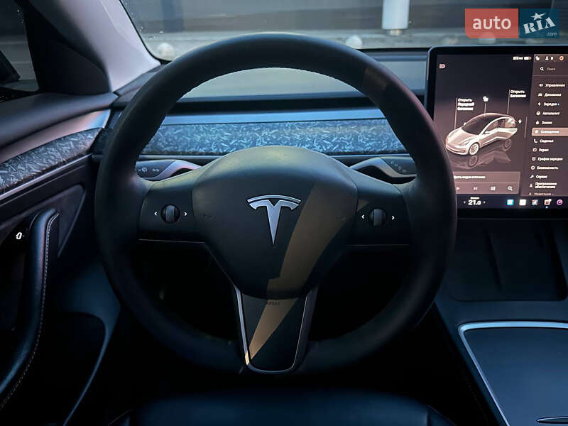 Седан Tesla Model 3 2022 в Киеве