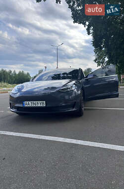 Седан Tesla Model 3 2018 в Києві