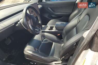 Седан Tesla Model 3 2019 в 