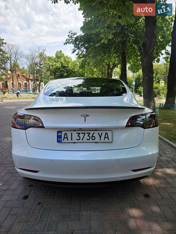 Седан Tesla Model 3 2019 в Сумах