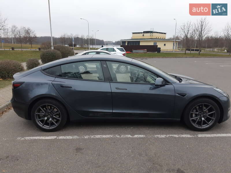Tesla Model 3 2021