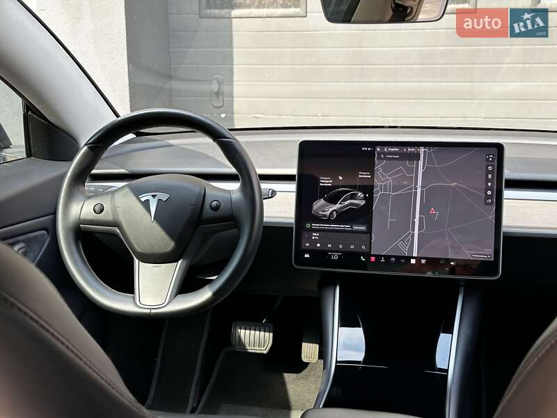 Седан Tesla Model 3 2018 в Києві