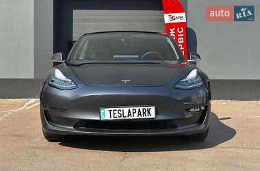 Седан Tesla Model 3 2018 в 