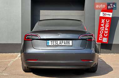 Седан Tesla Model 3 2018 в 