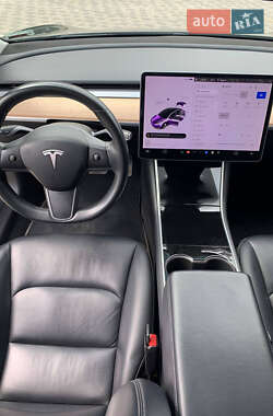 Седан Tesla Model 3 2018 в 