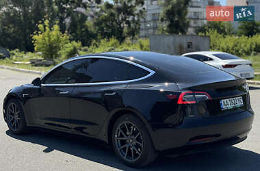 Седан Tesla Model 3 2018 в 