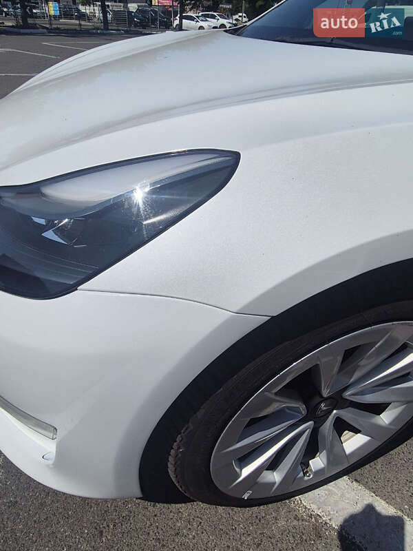 Седан Tesla Model 3 2022 в Черноморске