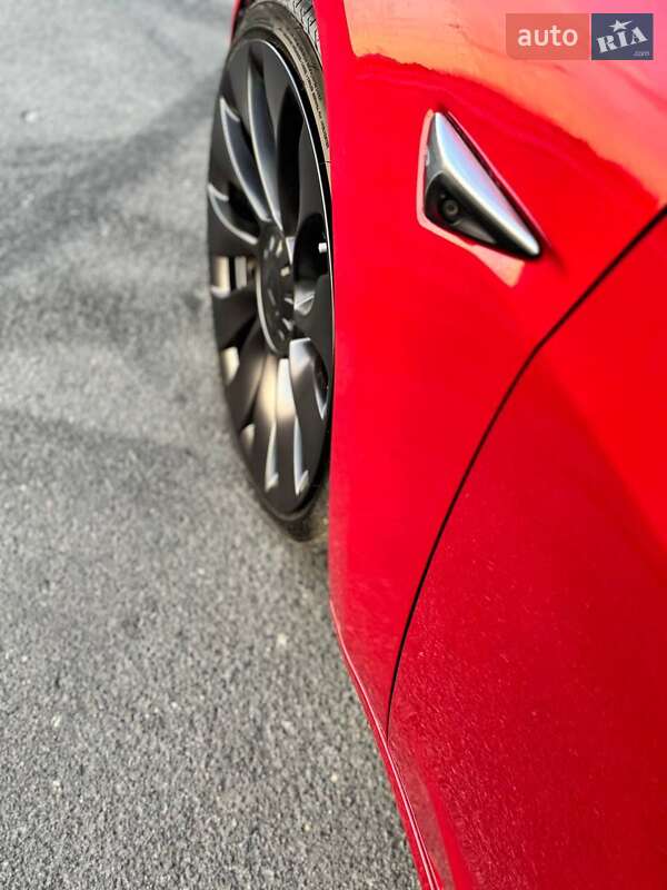 Седан Tesla Model 3 2018 в Львові