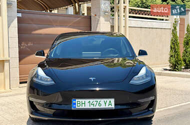 Седан Tesla Model 3 2019 в 