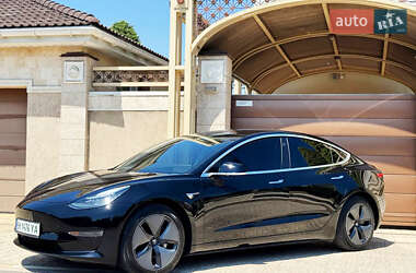 Седан Tesla Model 3 2019 в Одесі
