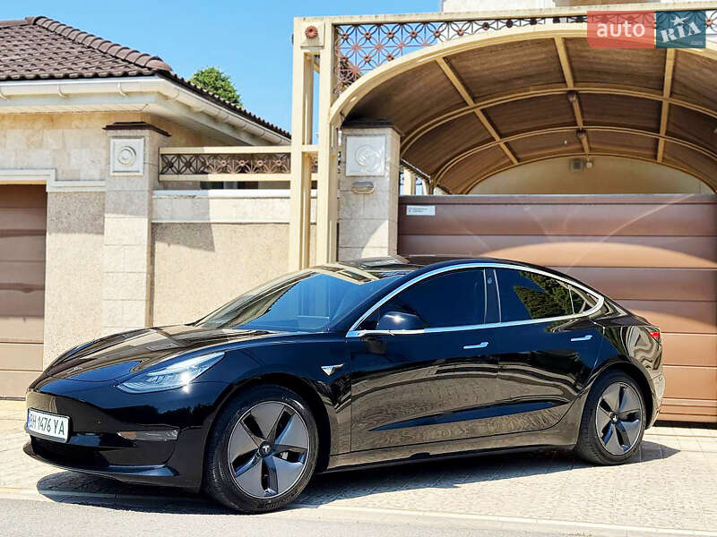 Седан Tesla Model 3 2019 в Одесі