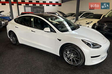 Седан Tesla Model 3 2021 в Ивано-Франковске
