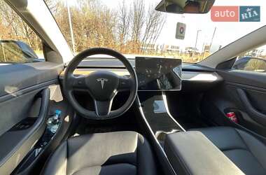 Седан Tesla Model 3 2019 в 