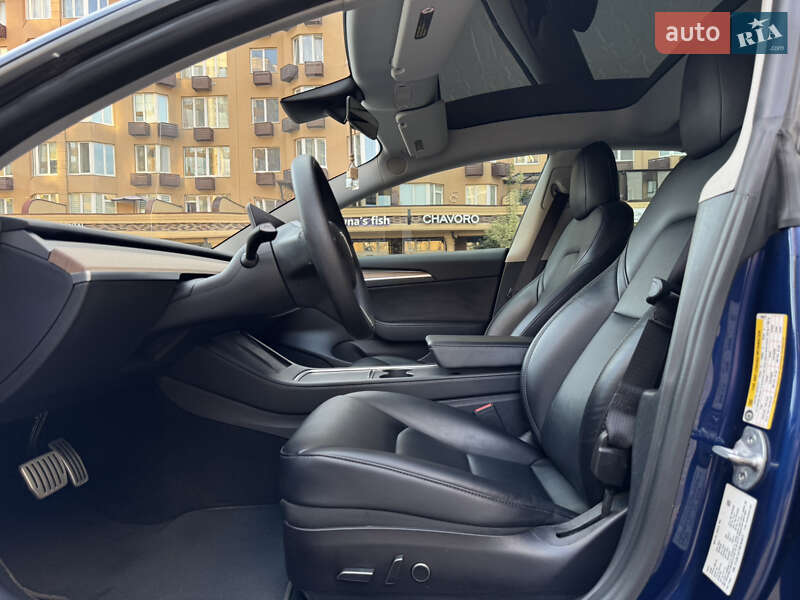 Седан Tesla Model 3 2021 в Києві