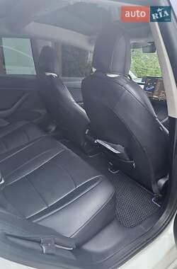Седан Tesla Model 3 2021 в 