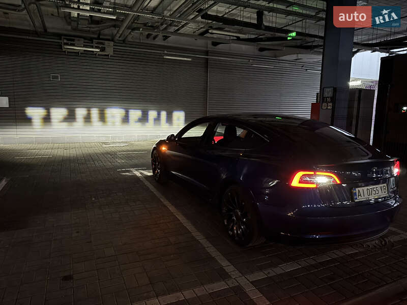 Седан Tesla Model 3 2021 в Києві
