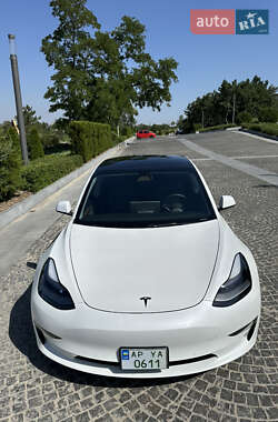 Седан Tesla Model 3 2021 в 