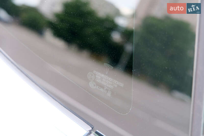 Седан Tesla Model 3 2019 в Києві