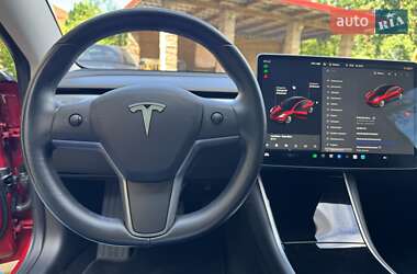 Седан Tesla Model 3 2018 в 