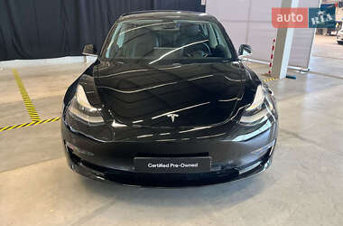 Седан Tesla Model 3 2020 в Тернополе