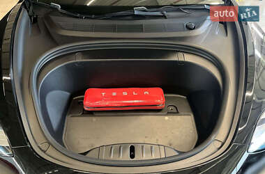 Седан Tesla Model 3 2020 в 