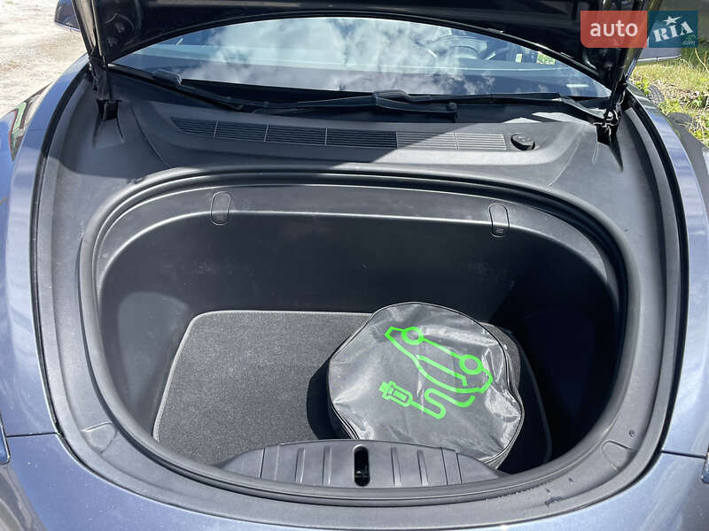 Седан Tesla Model 3 2019 в Львове фото 26 Седан Tesla Model 3 2019 в Львове
