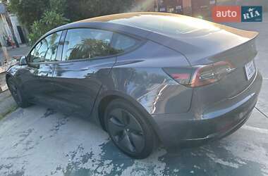 Седан Tesla Model 3 2023 в 