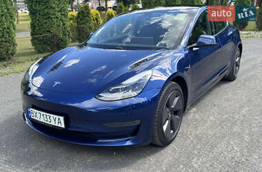 Седан Tesla Model 3 2021 в 