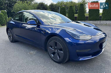 Седан Tesla Model 3 2021 в 