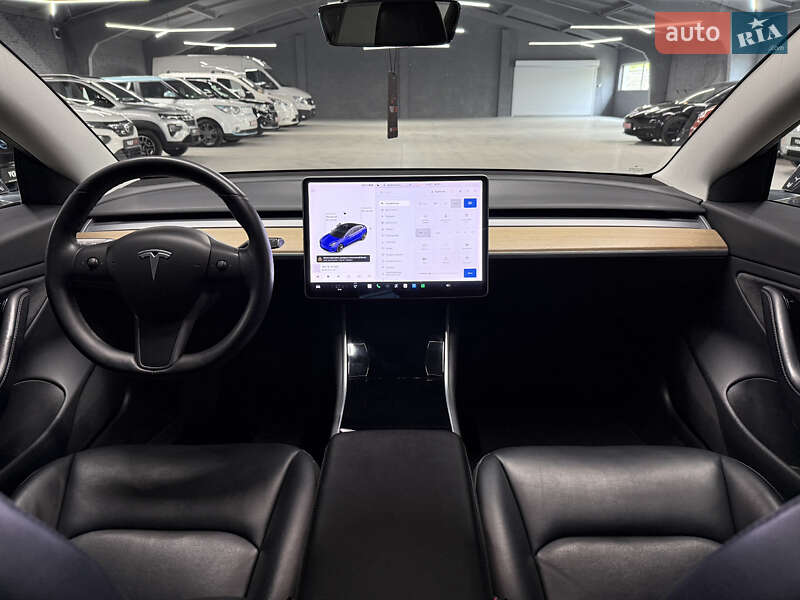 Седан Tesla Model 3 2019 в Владимире