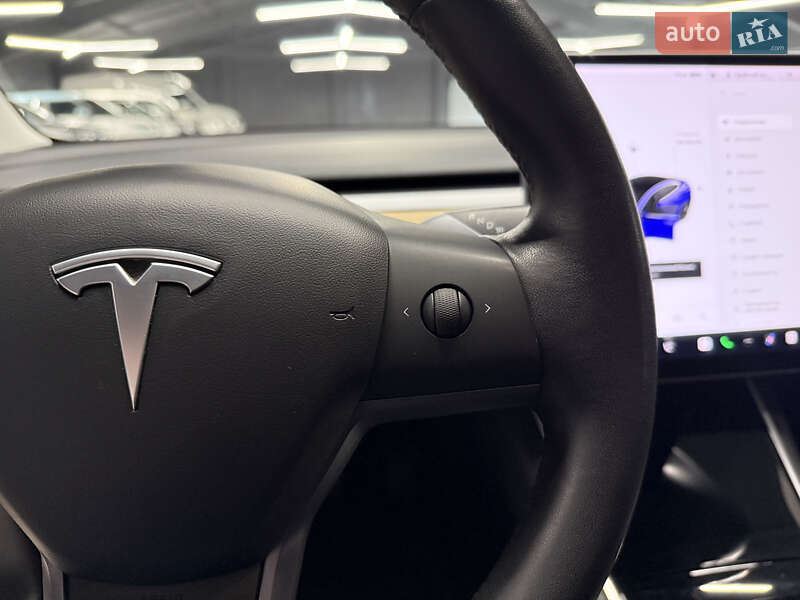 Седан Tesla Model 3 2019 в Владимире