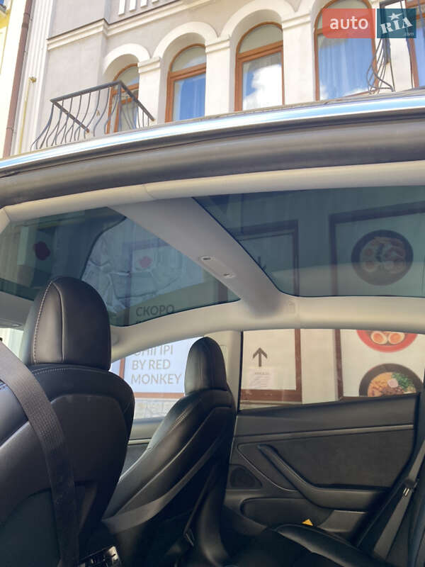 Седан Tesla Model 3 2020 в Кам'янець-Подільському