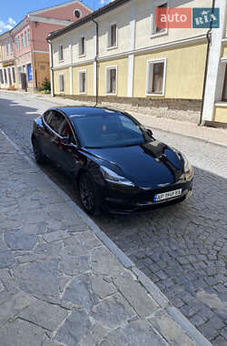 Седан Tesla Model 3 2020 в 