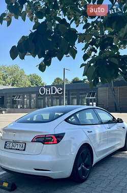 Седан Tesla Model 3 2021 в Черновцах