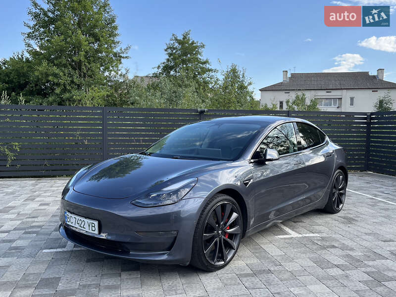 Седан Tesla Model 3 2020 в 