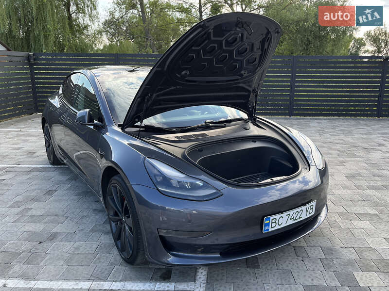 Седан Tesla Model 3 2020 в Каменке-Бугской