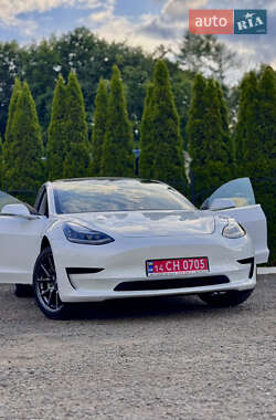 Седан Tesla Model 3 2019 в Дрогобыче