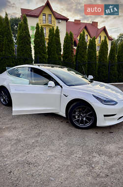 Седан Tesla Model 3 2019 в Дрогобыче