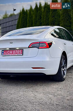 Седан Tesla Model 3 2019 в Дрогобыче
