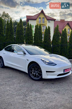 Седан Tesla Model 3 2019 в Дрогобыче