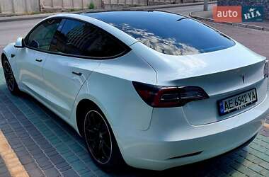 Седан Tesla Model 3 2022 в Дніпрі